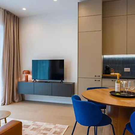 Modern Art Gallery Apartman *